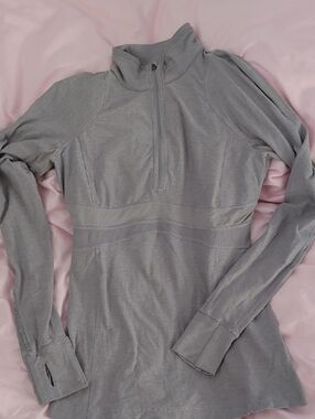 Lululemon Dove Gray Quarter-Zip Athletic Pullover
